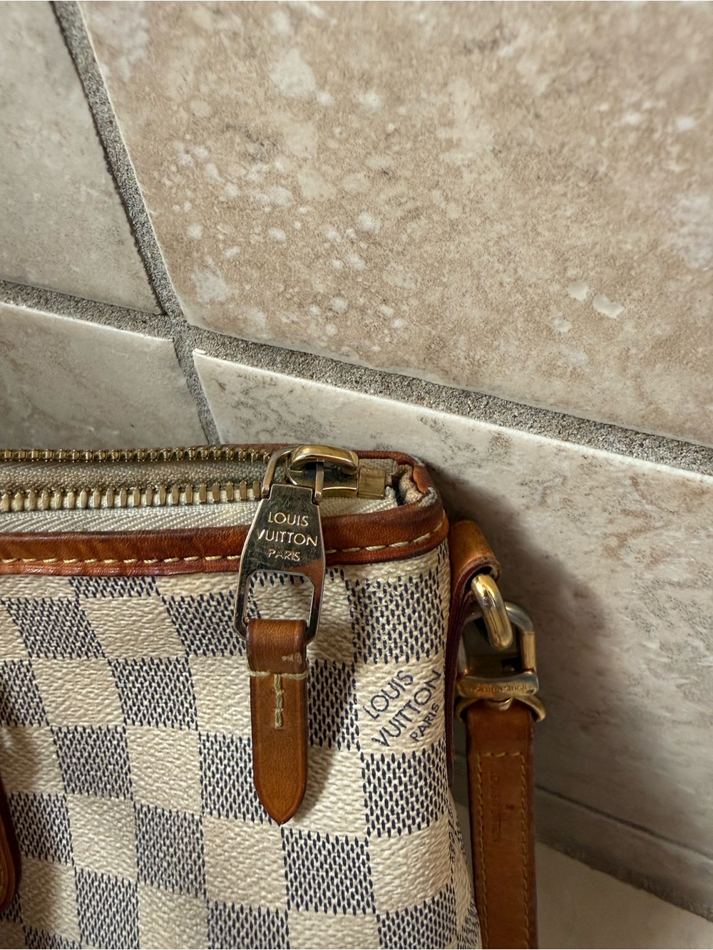 Authentic Louis Vuitton Damier Azur Riviera PM Vintage - Picture 3 of 9